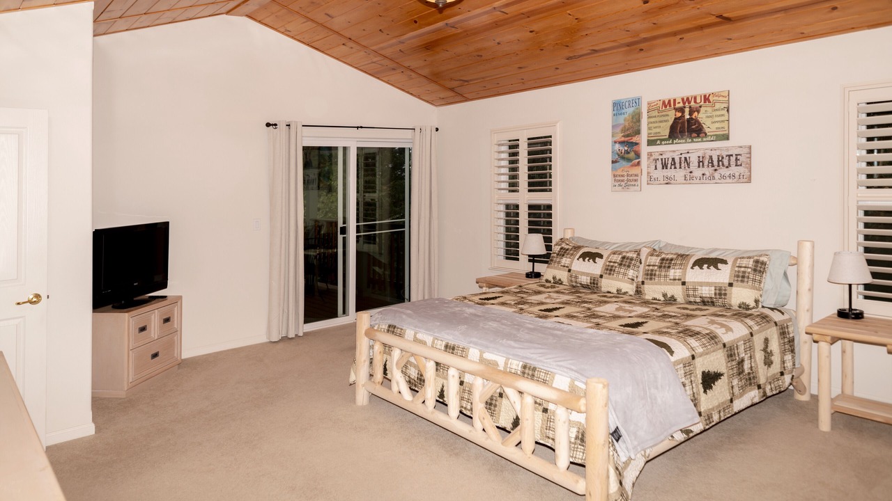 Photo of Bedroom in Twain Harte