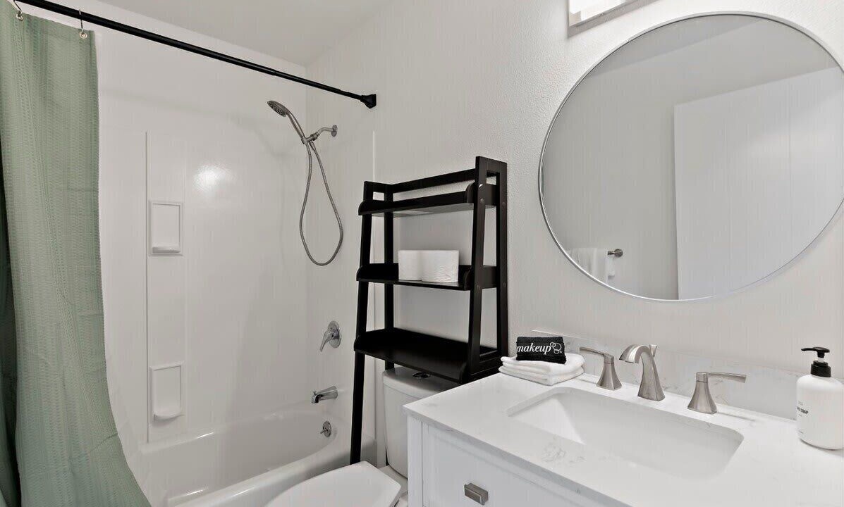 Photo of Bathroom in Loyola