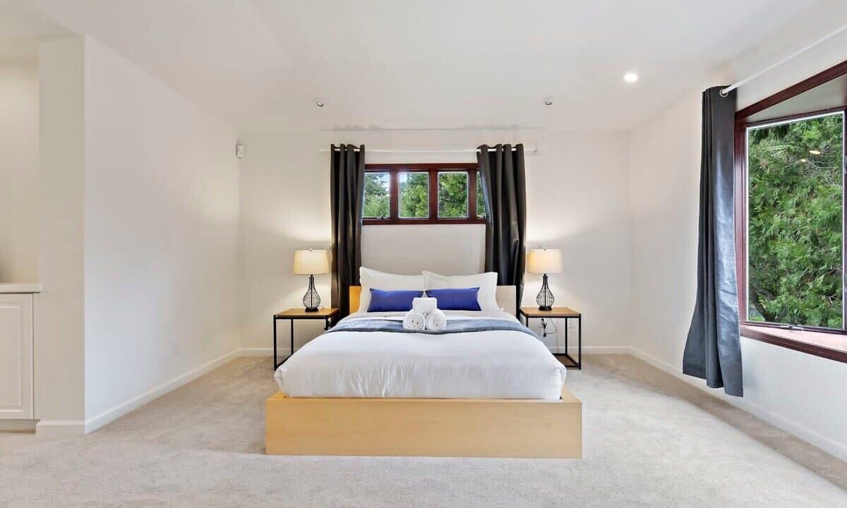 Photo of Bedroom in Loyola