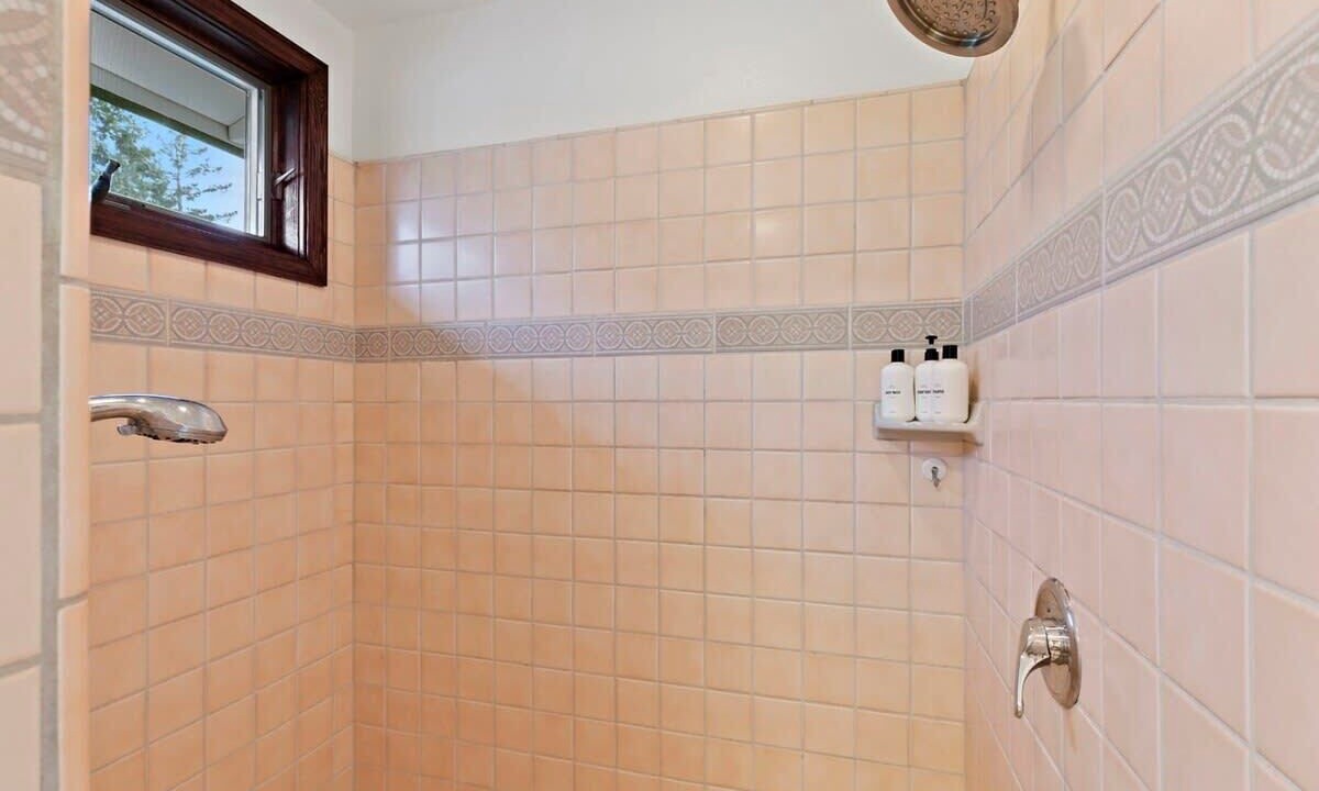 Photo of Bathroom in Loyola
