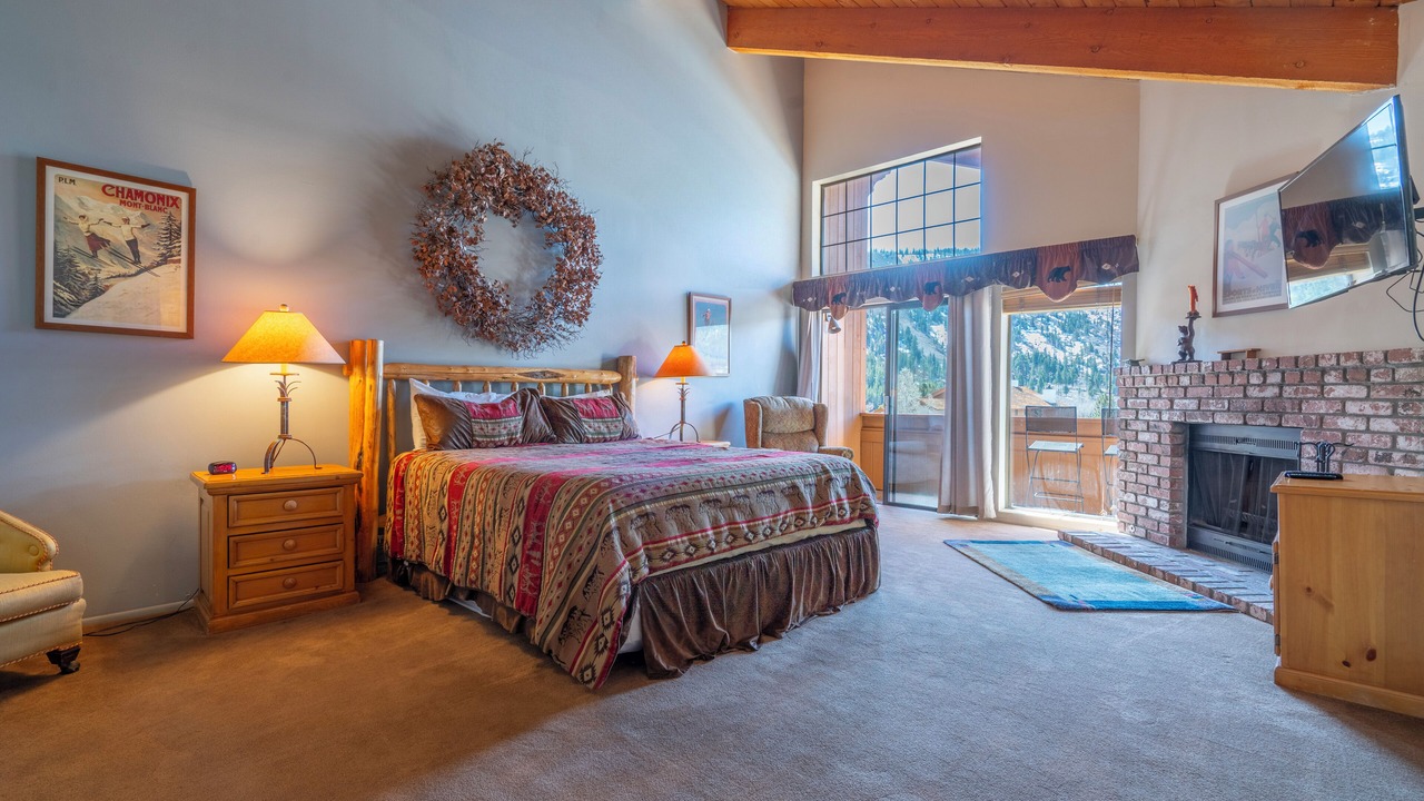 Photo of Bedroom in June Lake