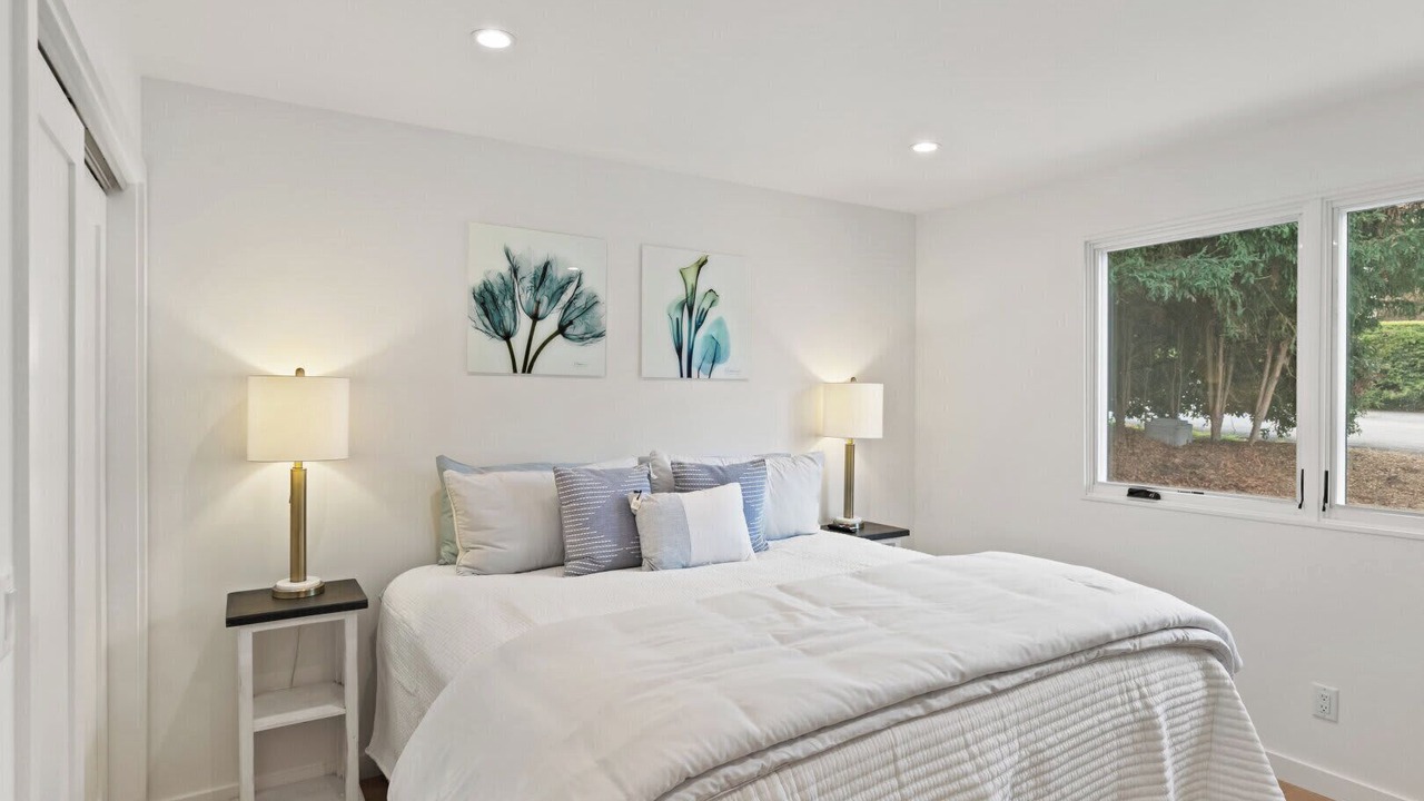 Photo of Bedroom in Monterey
