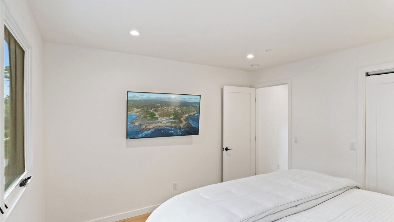 Photo of Bedroom in Monterey