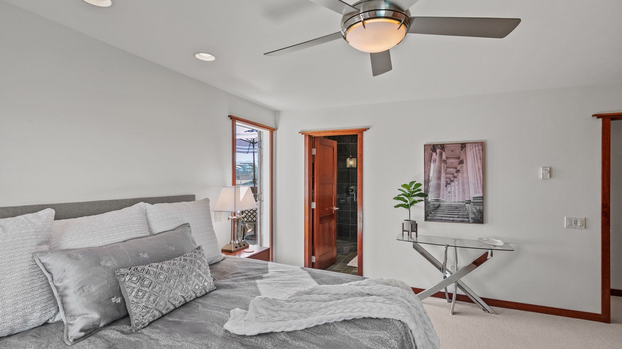 Photo of Bedroom in Monterey