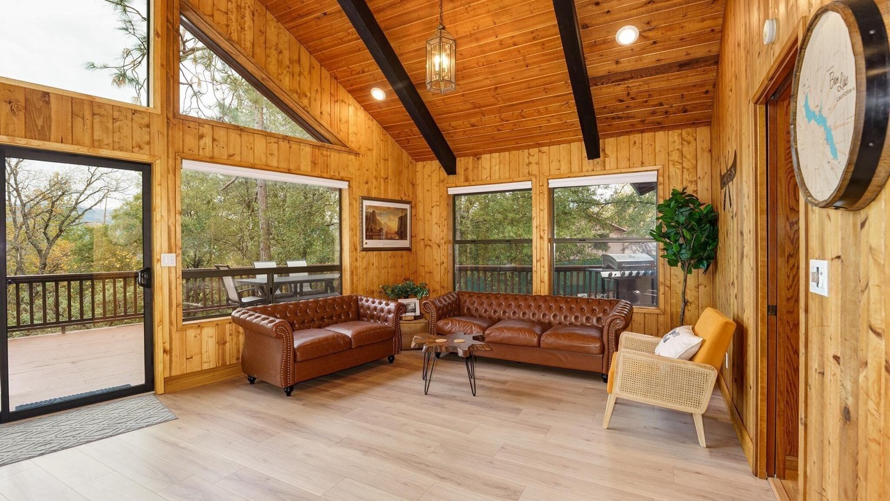 Photo of Livingroom in Oakhurst