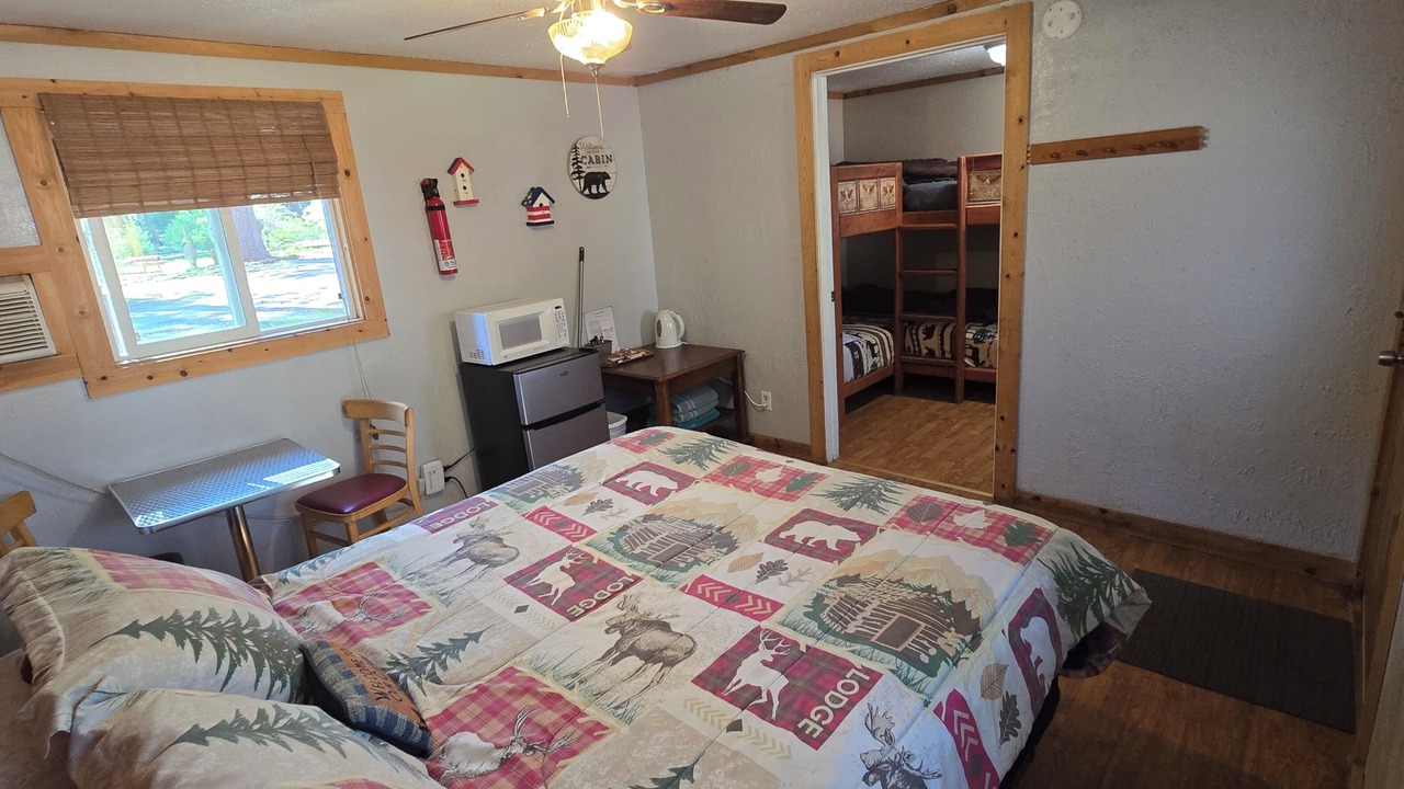 Photo of Bedroom in Shingletown