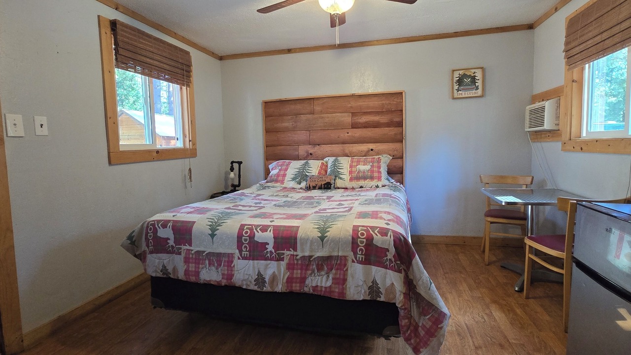 Photo of Bedroom in Shingletown