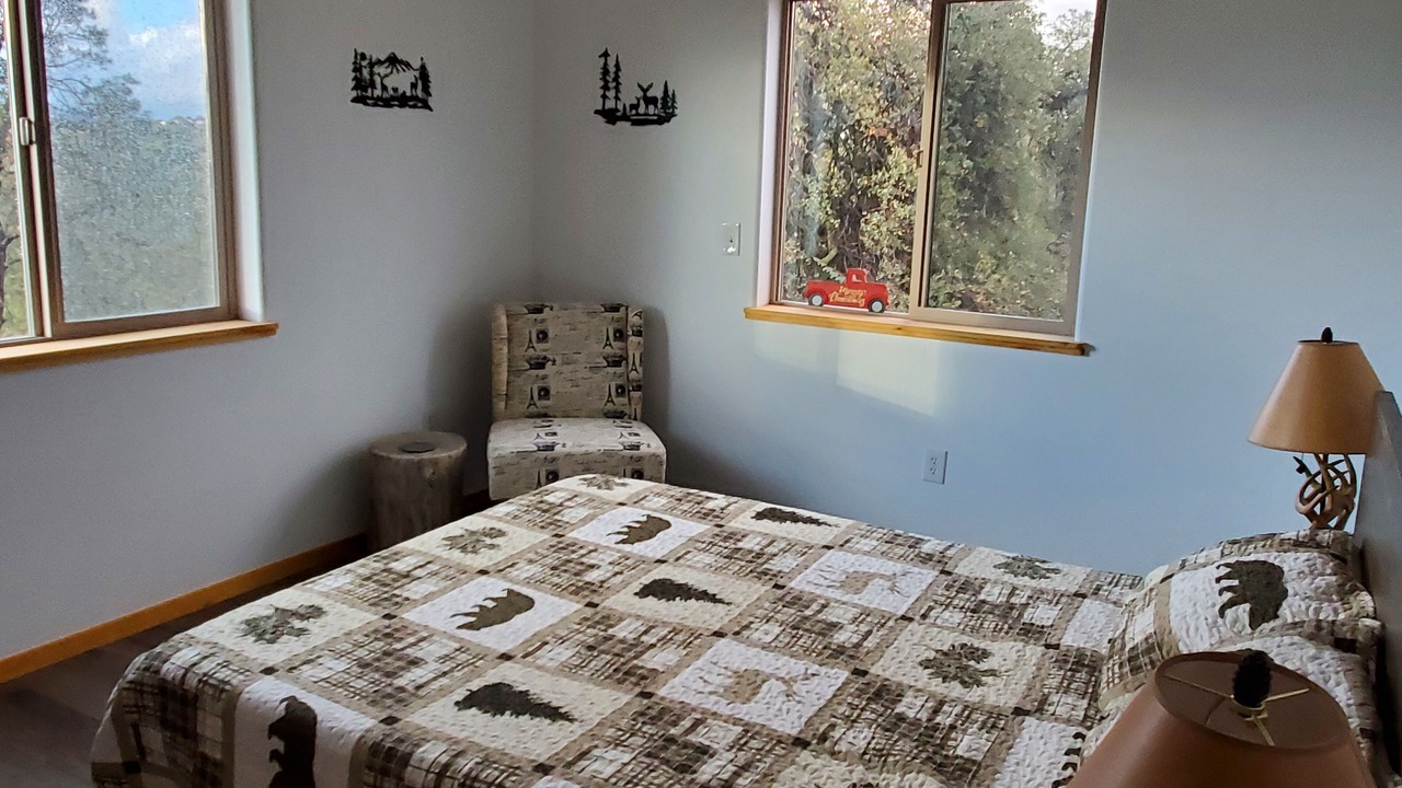 Photo of Bedroom in Raymond