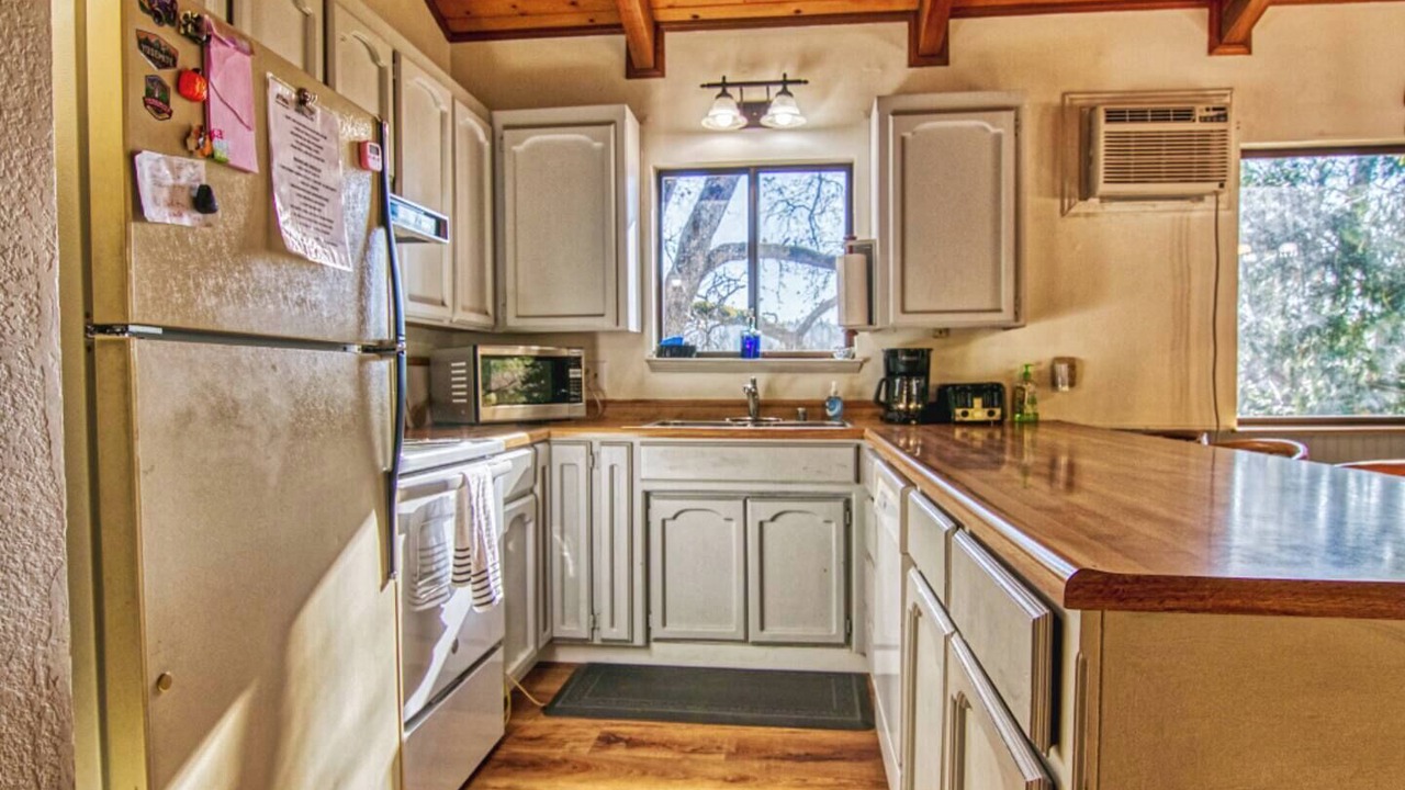 Photo of Kitchen in Groveland