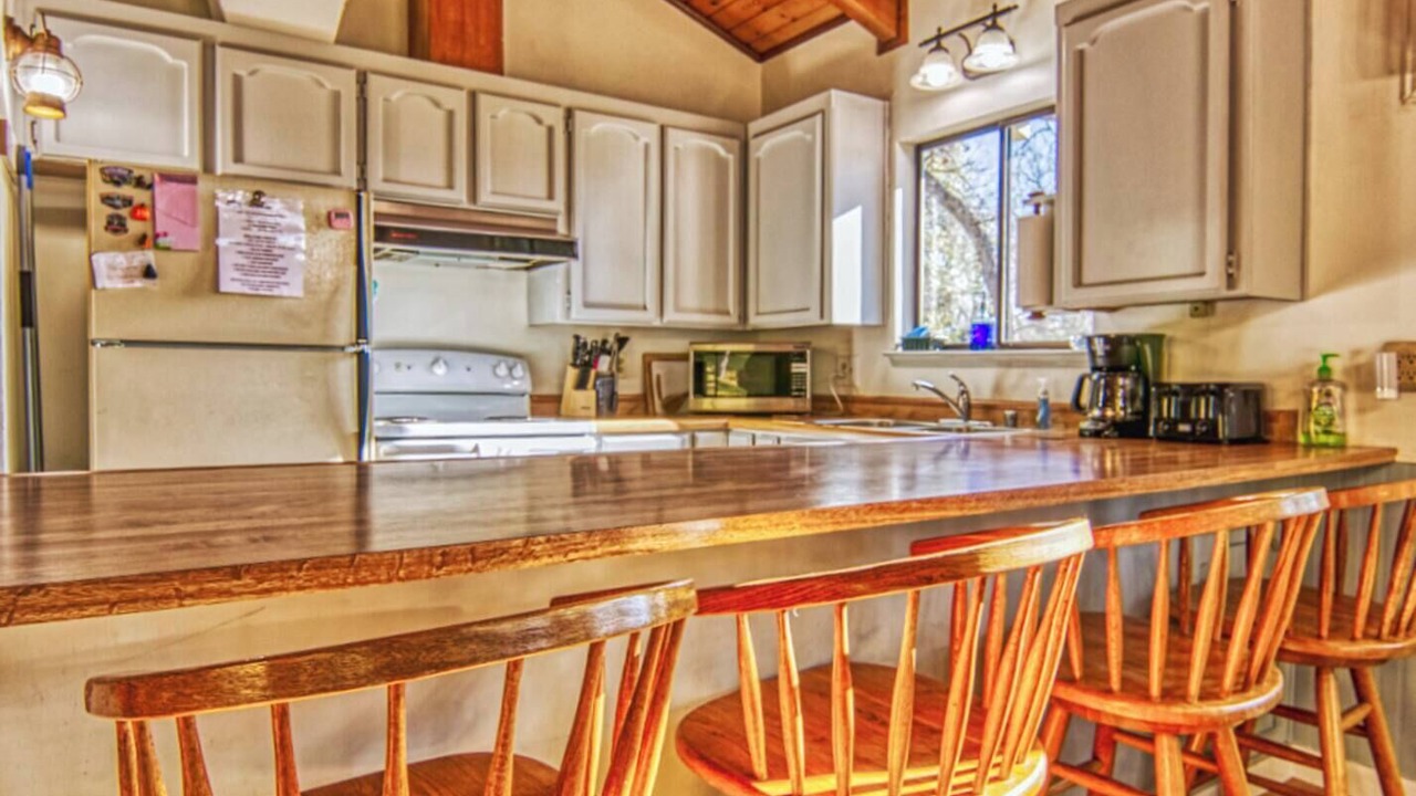 Photo of Kitchen in Groveland