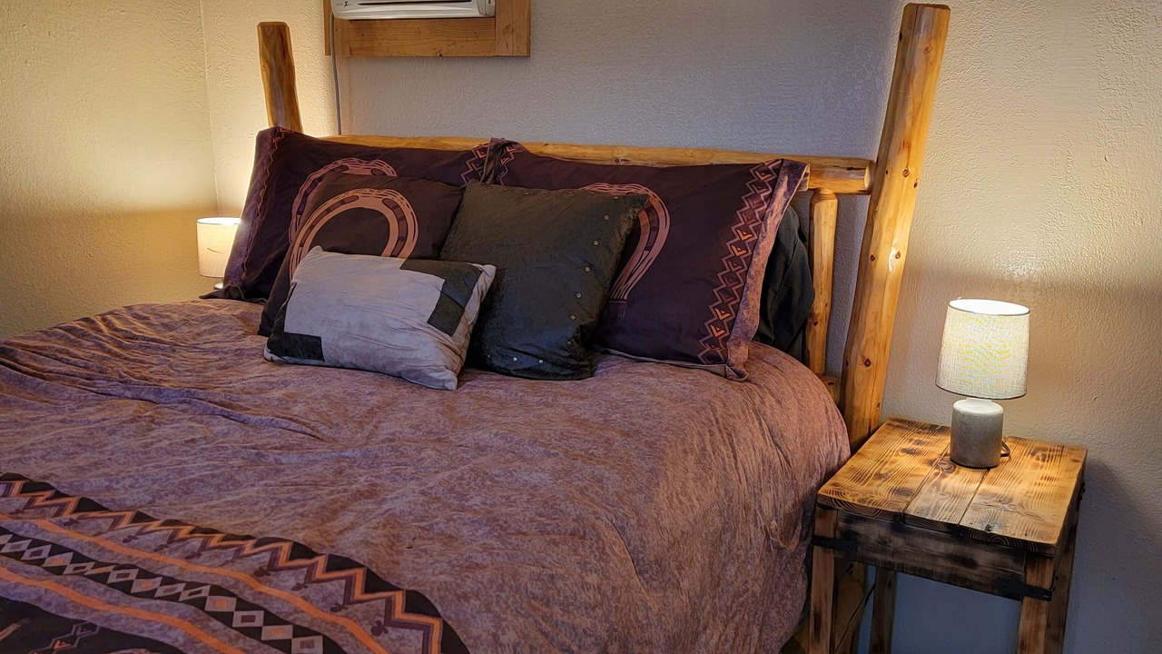 Photo of Bedroom in Shingletown