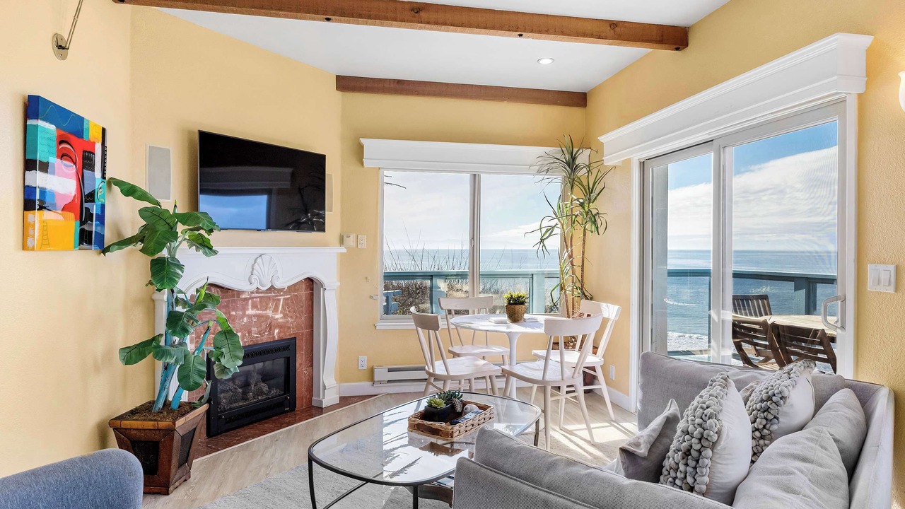 Photo of Livingroom in Rio del Mar