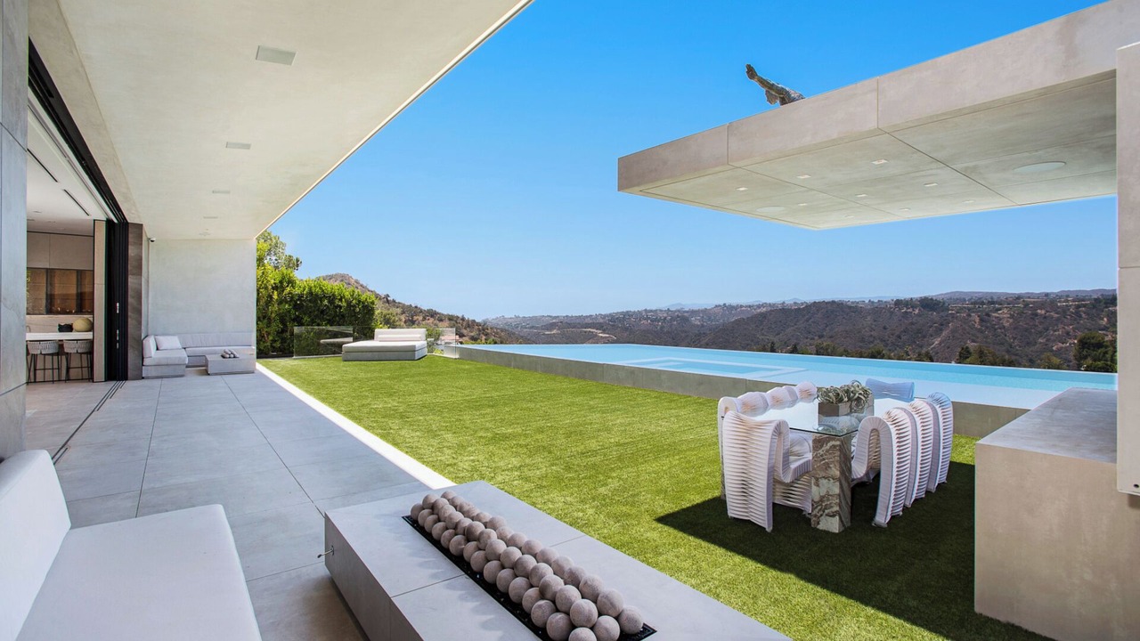Photo of Outdoor in Beverly Hills