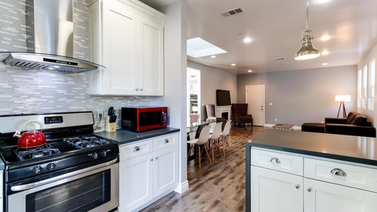 Photo of Kitchen in Lake Balboa