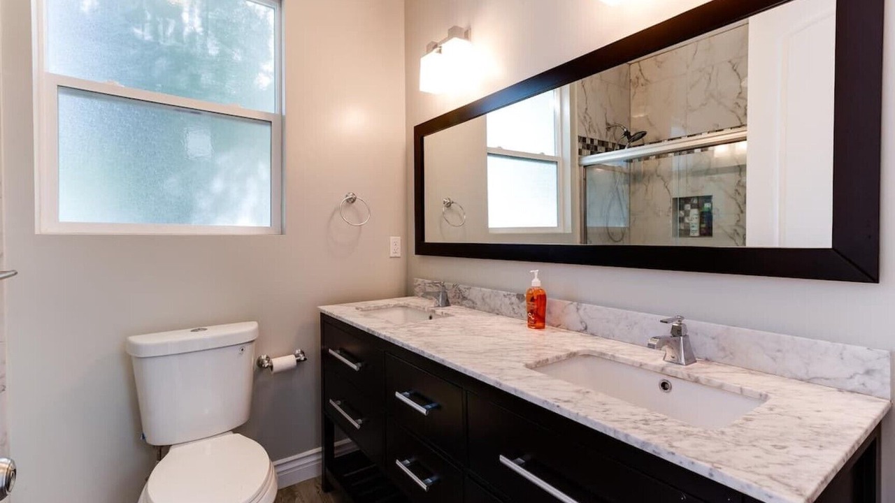 Photo of Bathroom in Lake Balboa