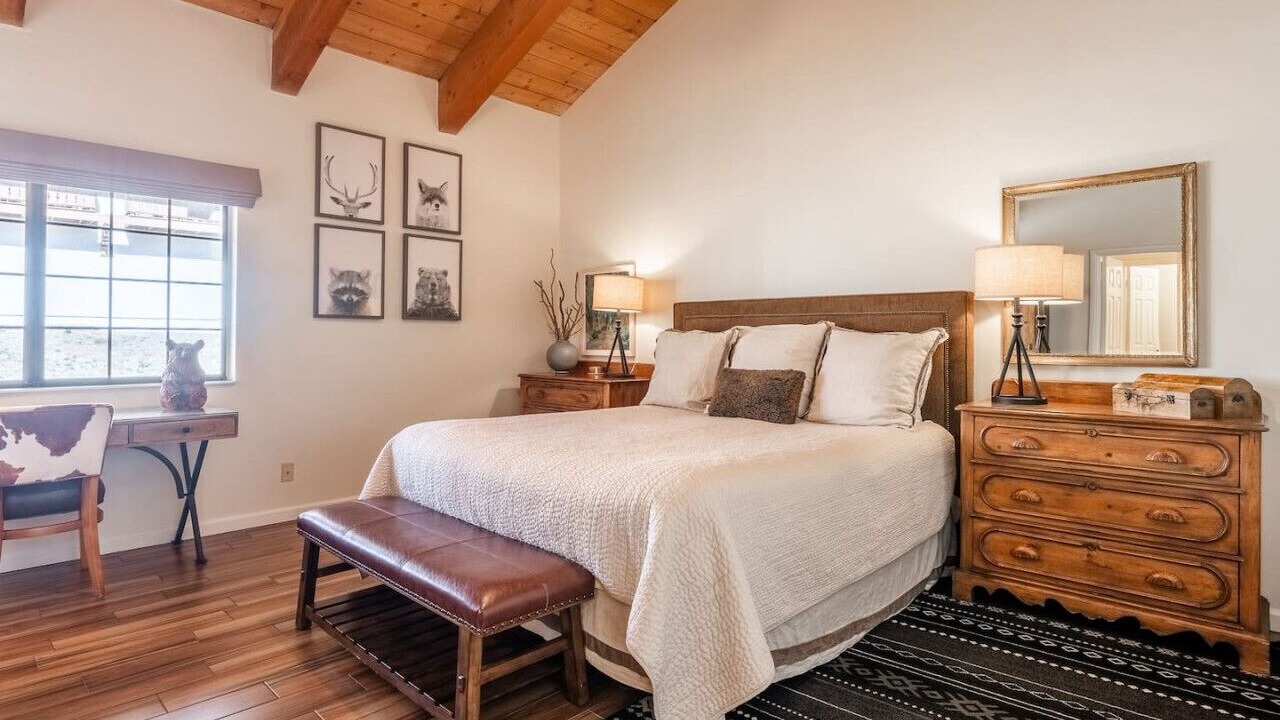 Photo of Bedroom in June Lake