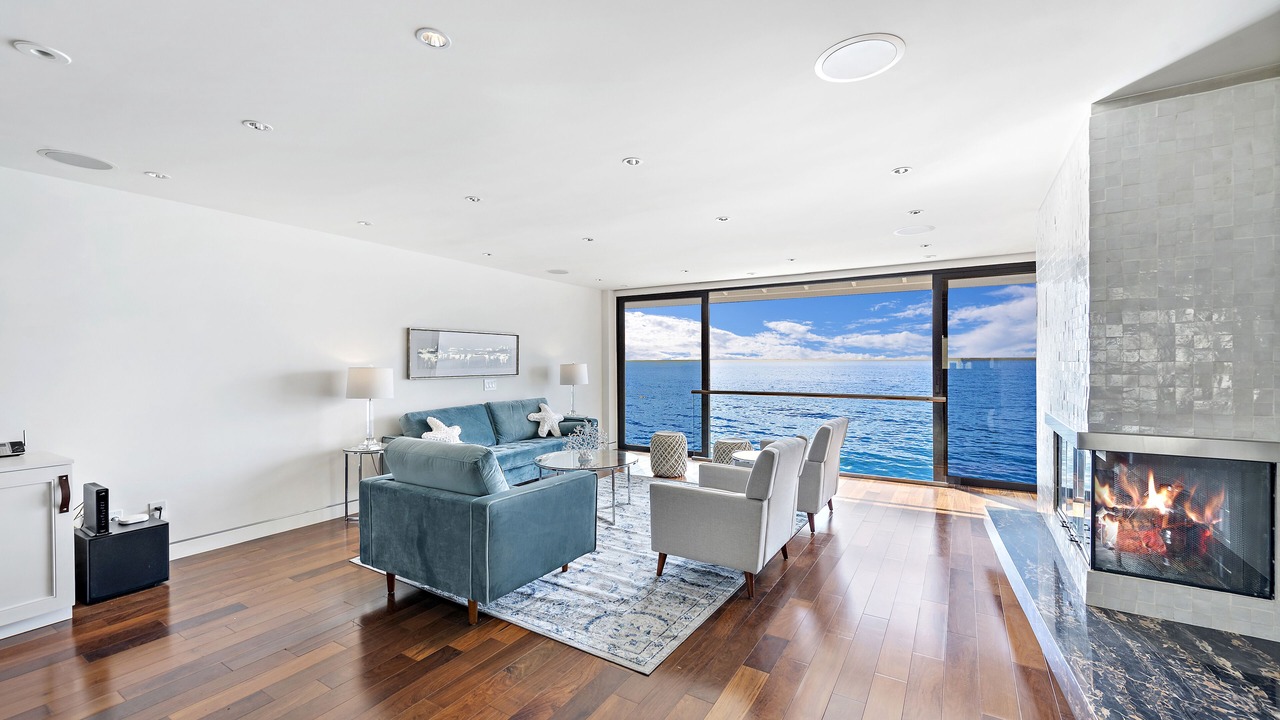 Photo of Livingroom in South Laguna