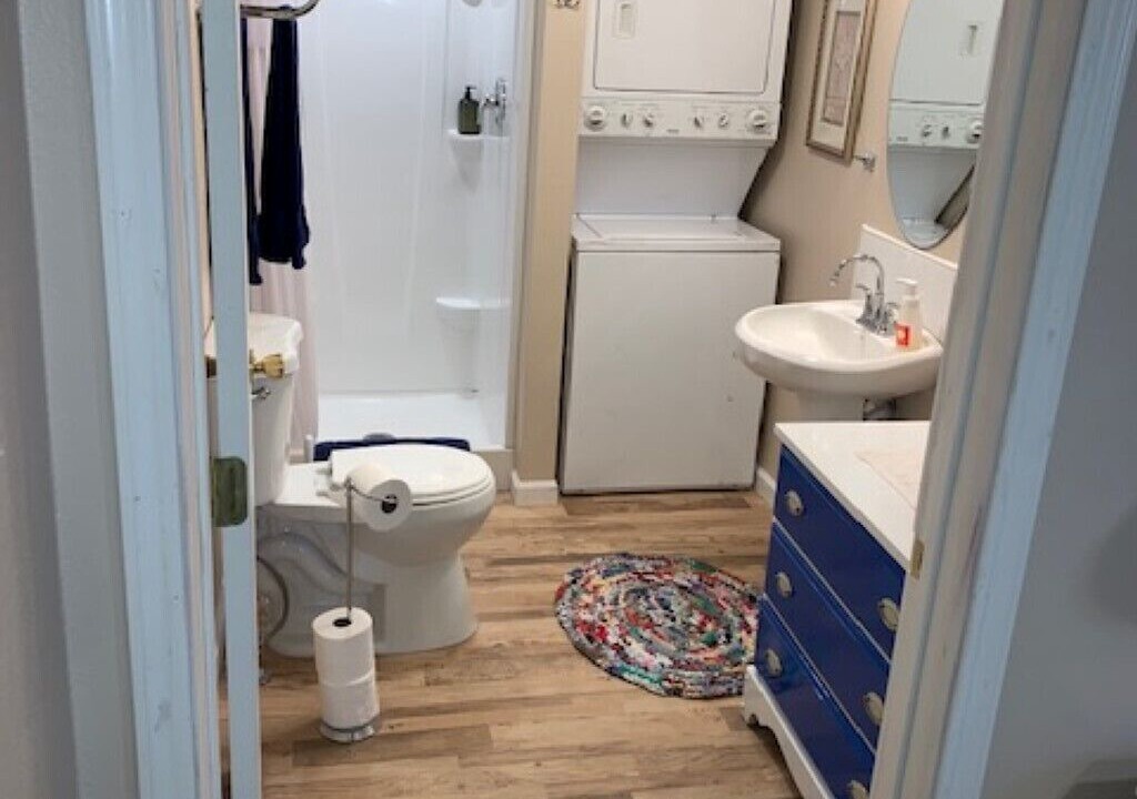Photo of Bathroom in Lovelock