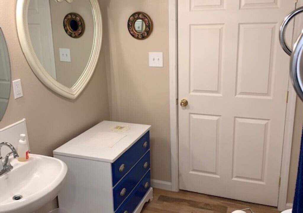 Photo of Bathroom in Lovelock
