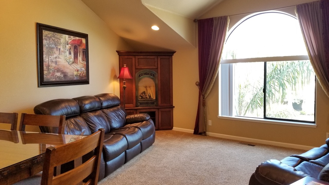 Photo of Livingroom in Castro Valley