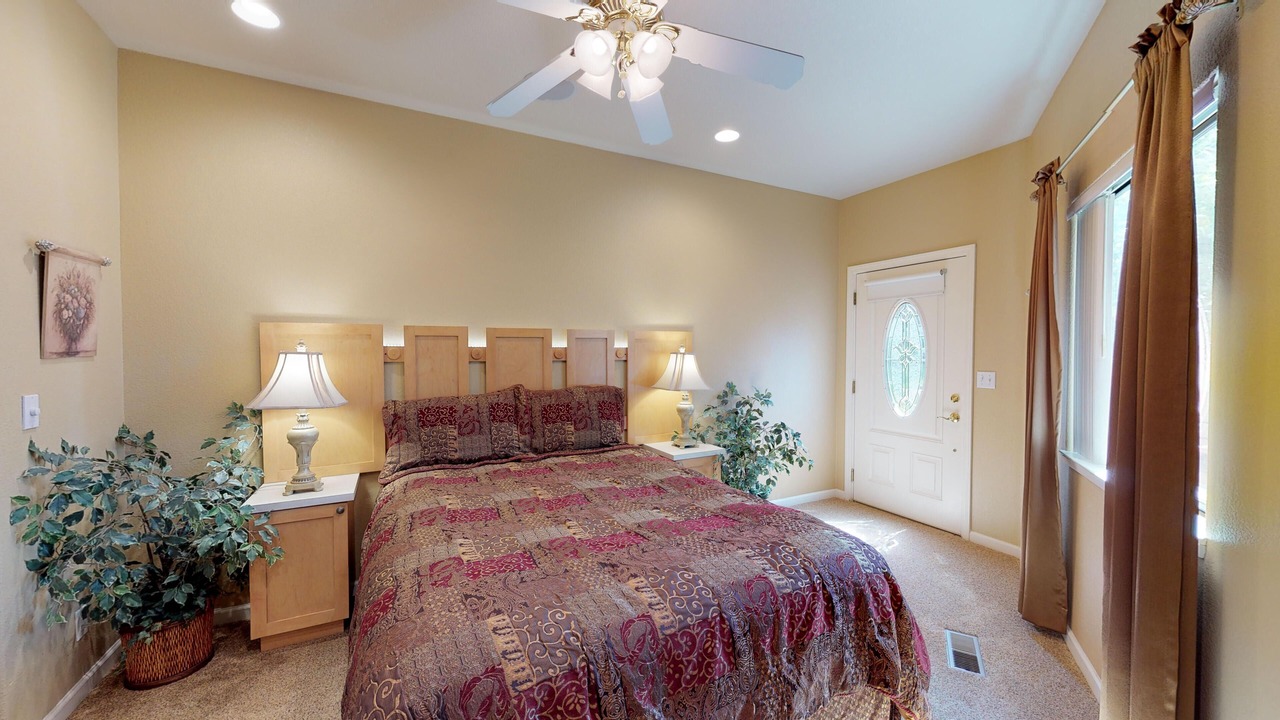 Photo of Bedroom in Castro Valley