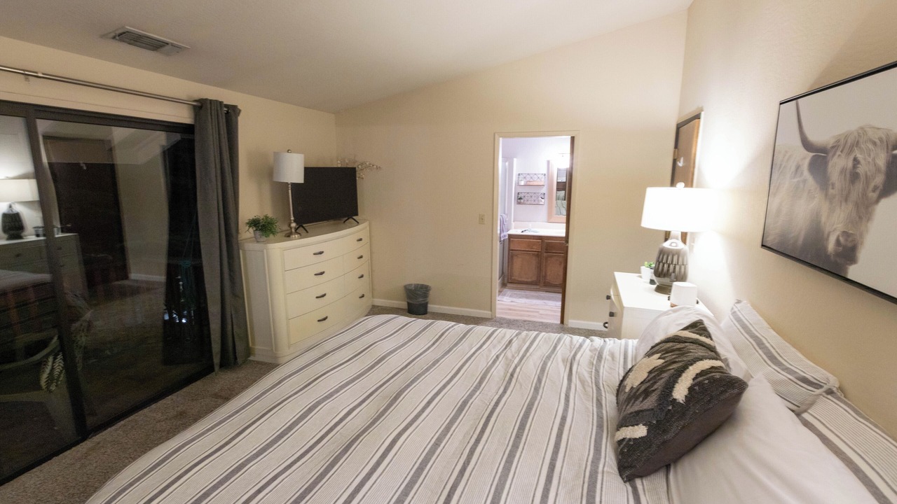 Photo of Bedroom in Groveland