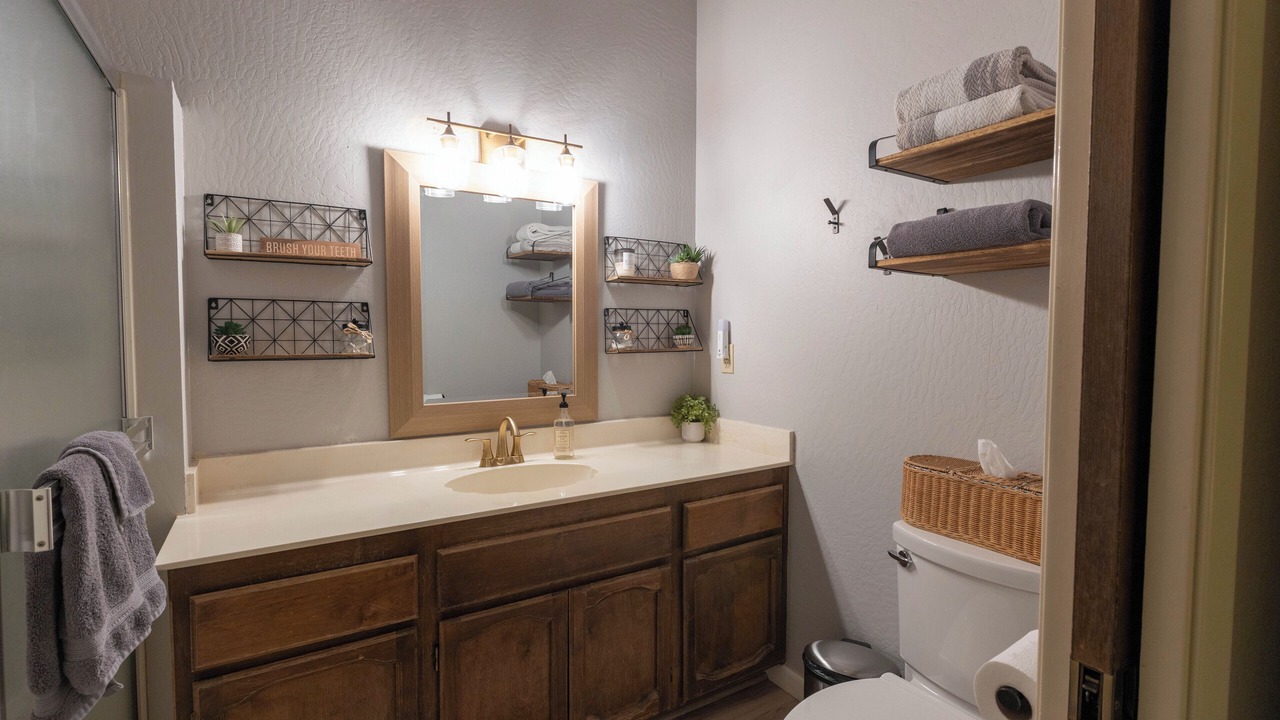 Photo of Bathroom in Groveland