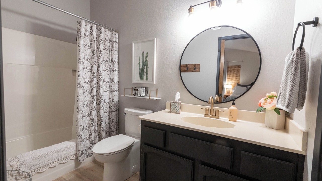 Photo of Bathroom in Groveland