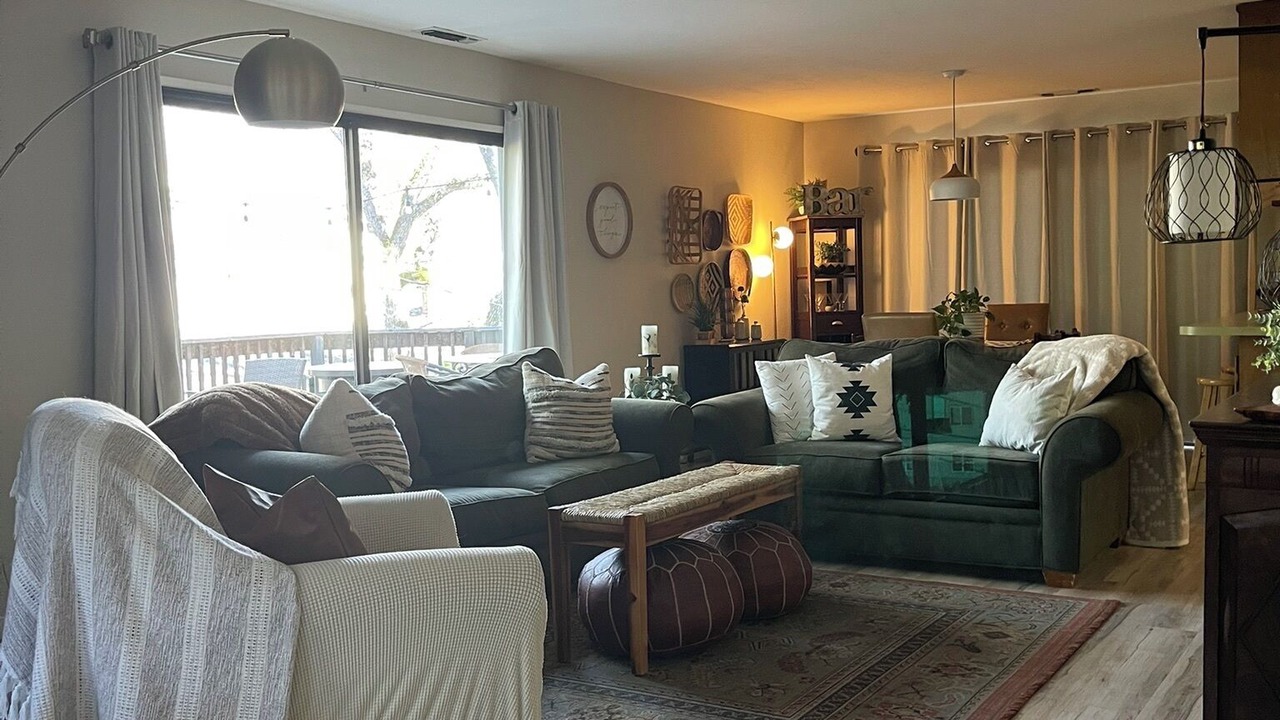 Photo of Livingroom in Groveland