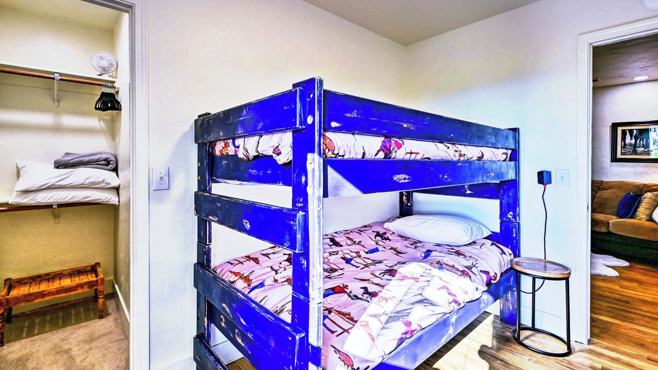Photo of Bedroom in Woodlake