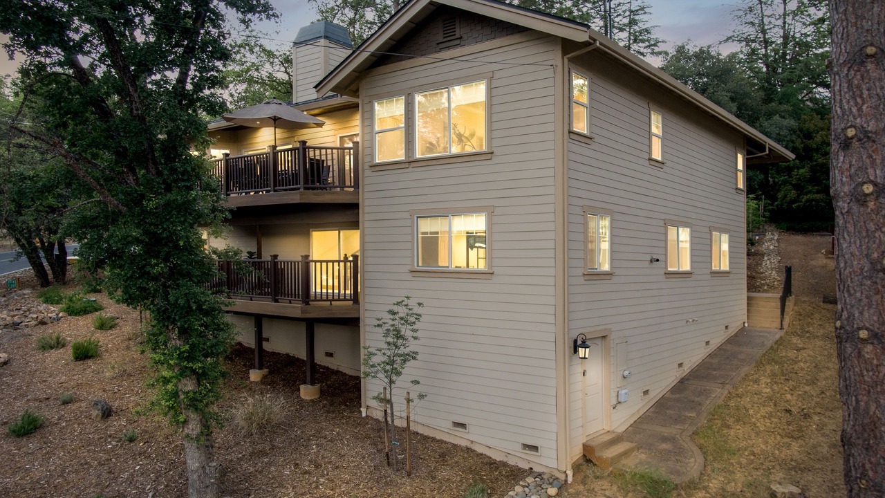 Photo of Outdoor in Groveland