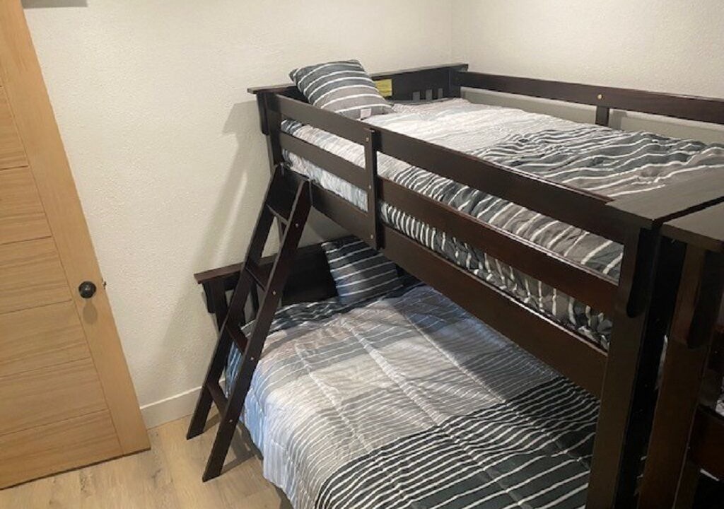 Photo of Bedroom in Groveland