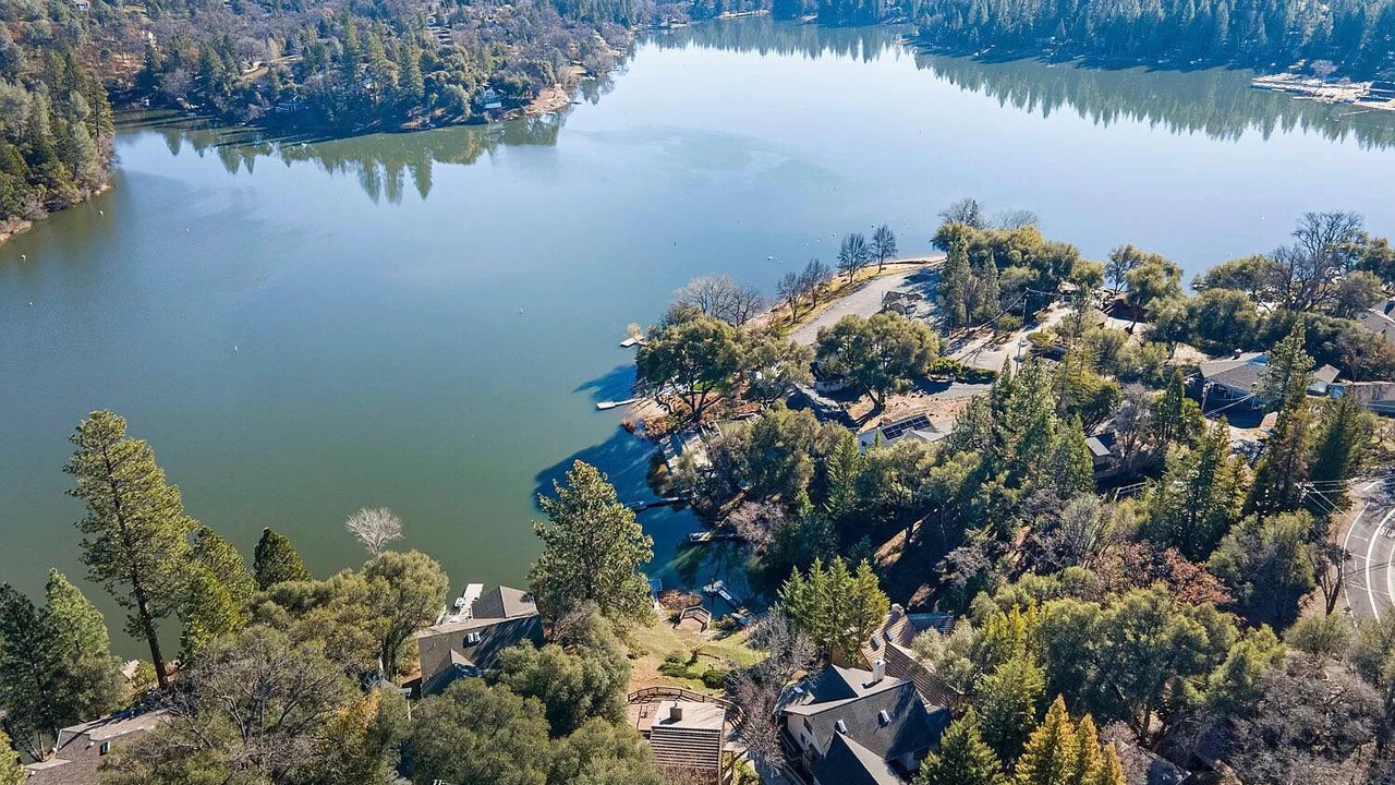 Photo of Outdoor in Groveland