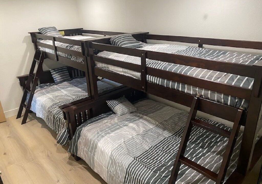 Photo of Bedroom in Groveland