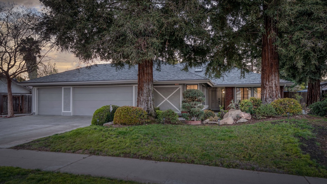 Photo of Outdoor in Raisin