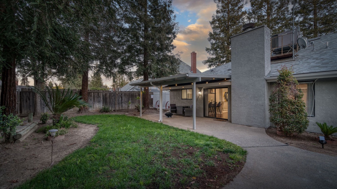 Photo of Outdoor in Raisin