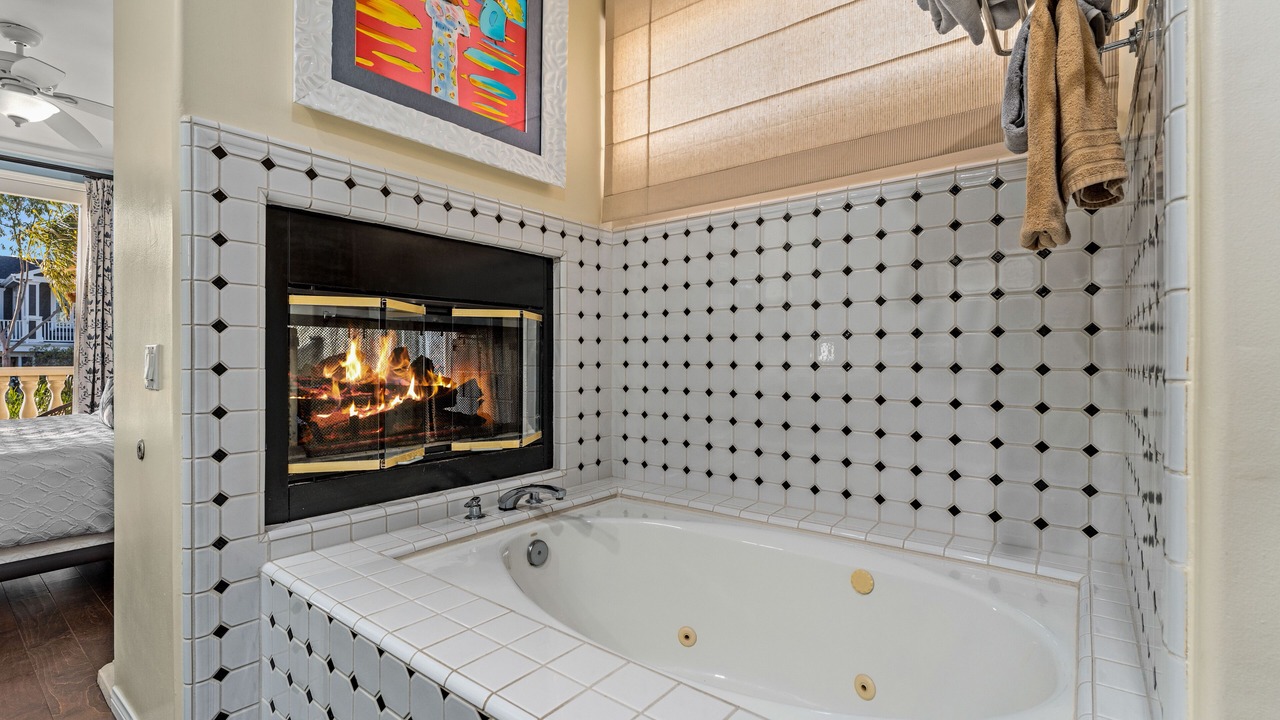 Photo of Bathroom in Corona del Mar