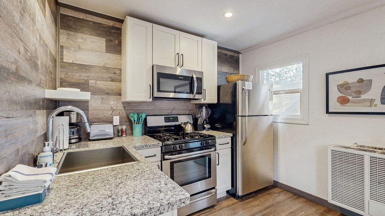 Photo of Kitchen in Lakeside Park