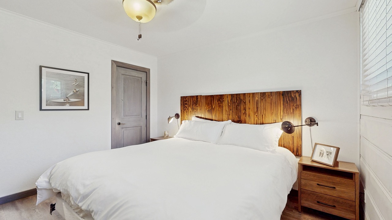 Photo of Bedroom in Lakeside Park