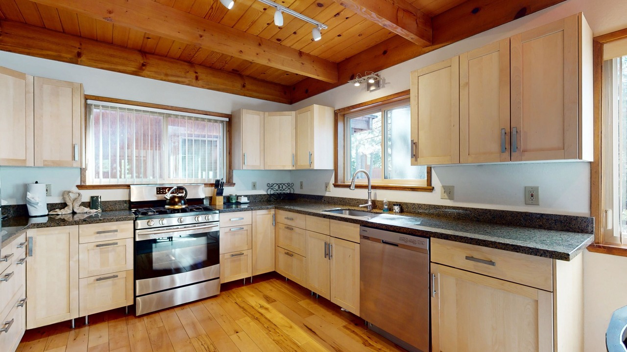 Photo of Kitchen in Pioneer Trail