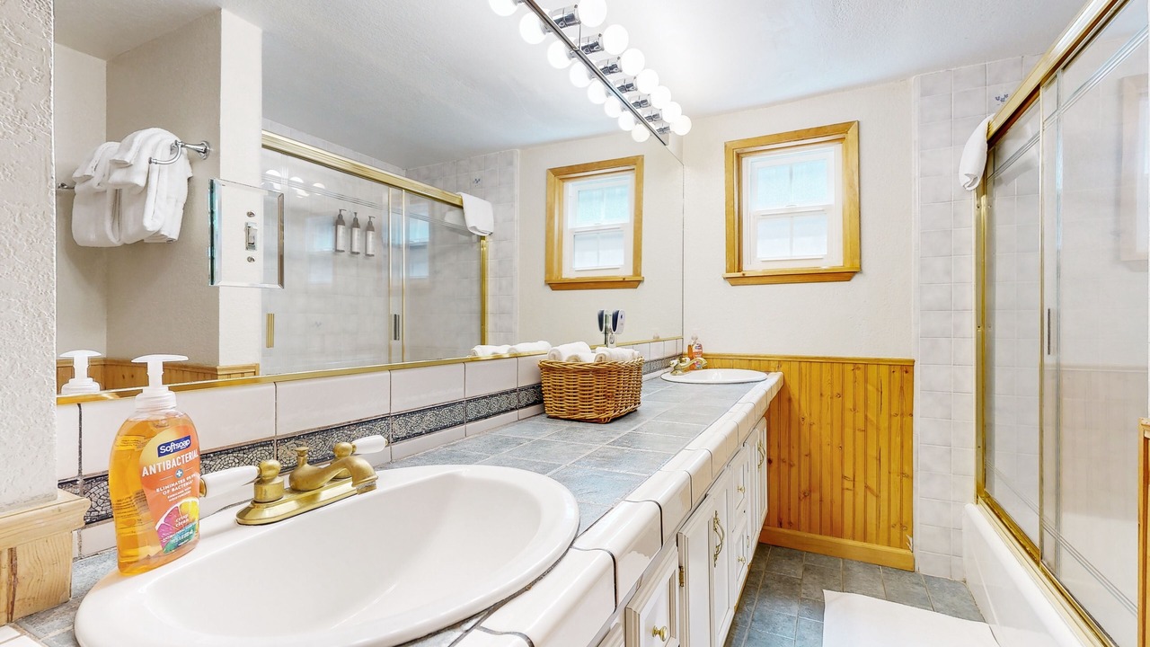 Photo of Bathroom in Black Bart