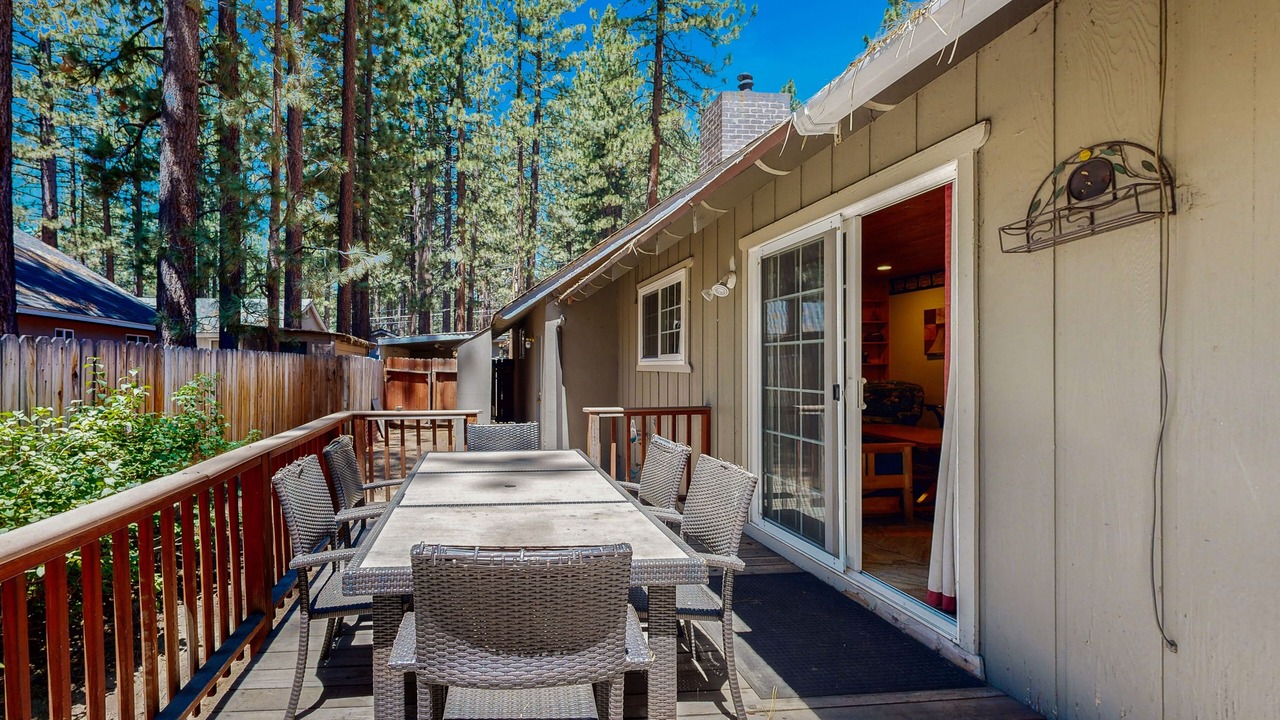 Photo of Outdoor in Black Bart