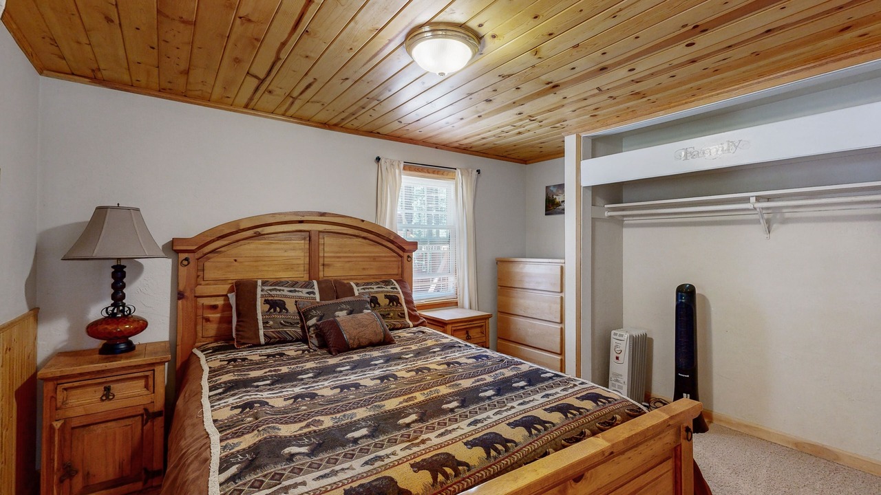 Photo of Bedroom in Black Bart