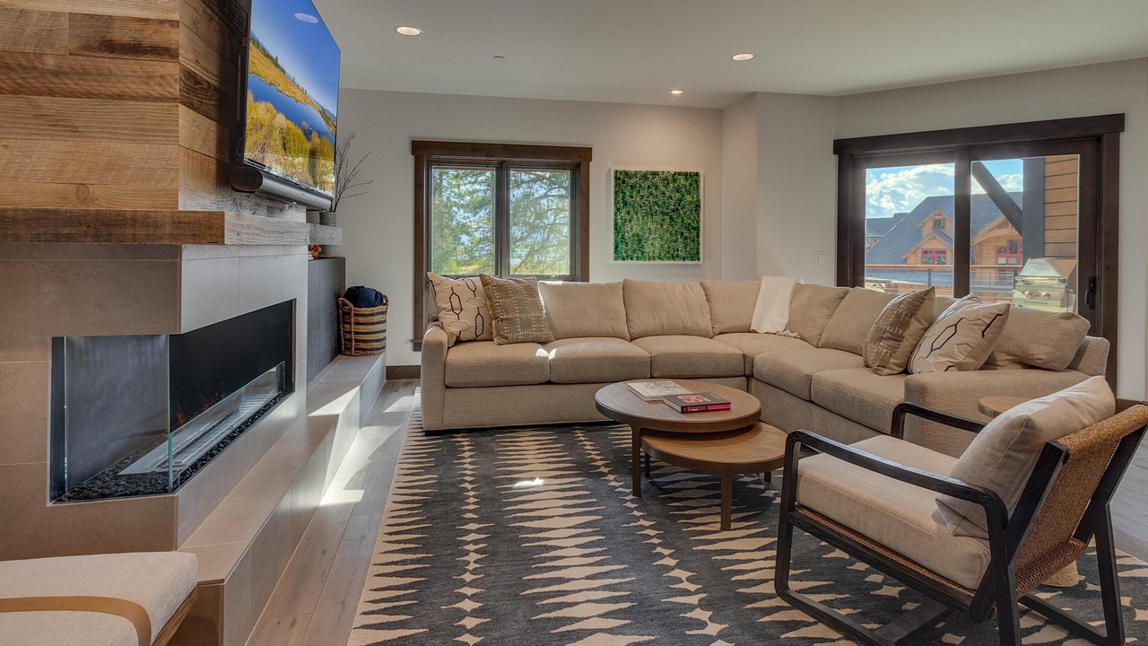 Photo of Livingroom in Stateline