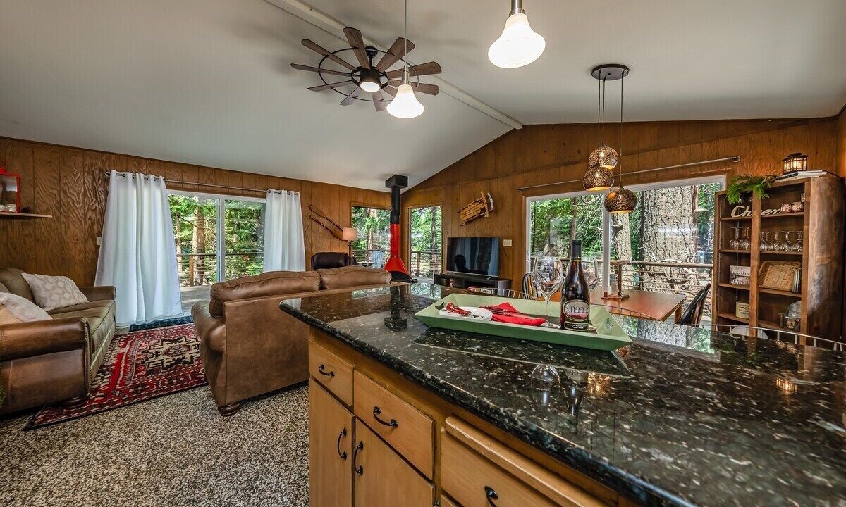 Photo of Livingroom in Sierra Cedars
