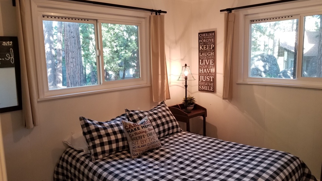 Photo of Bedroom in Cold Springs