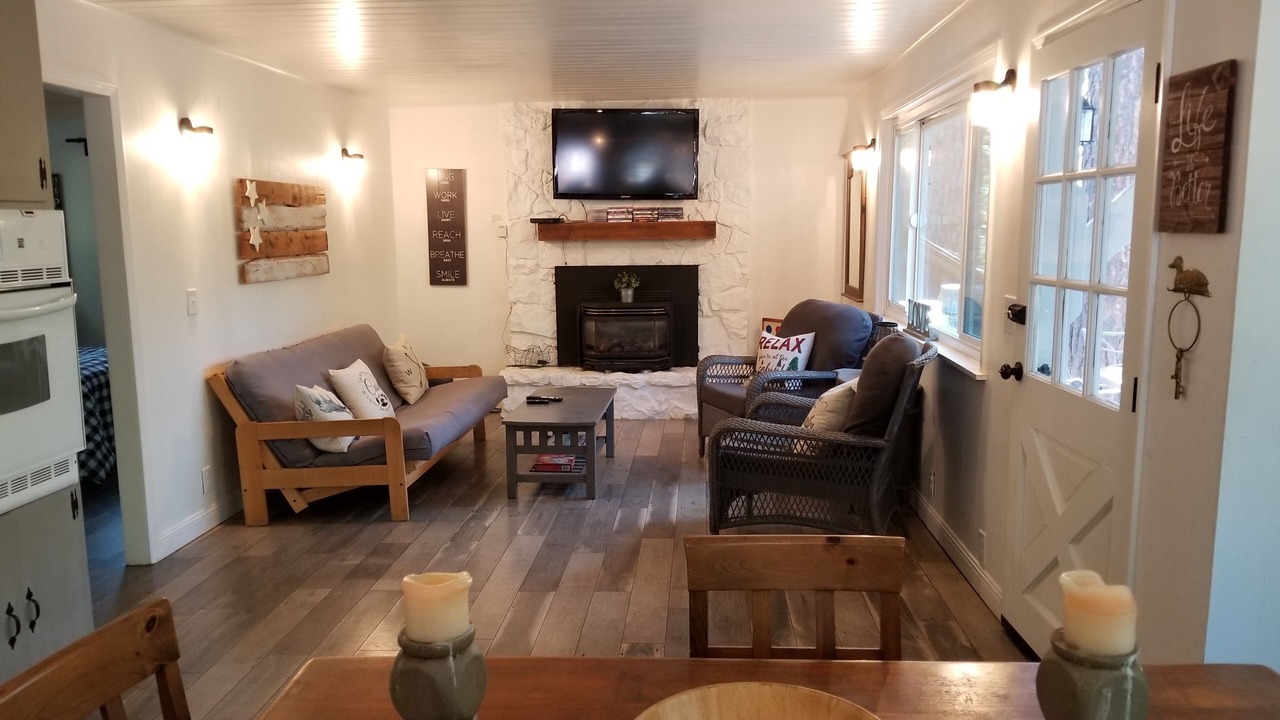 Photo of Livingroom in Cold Springs