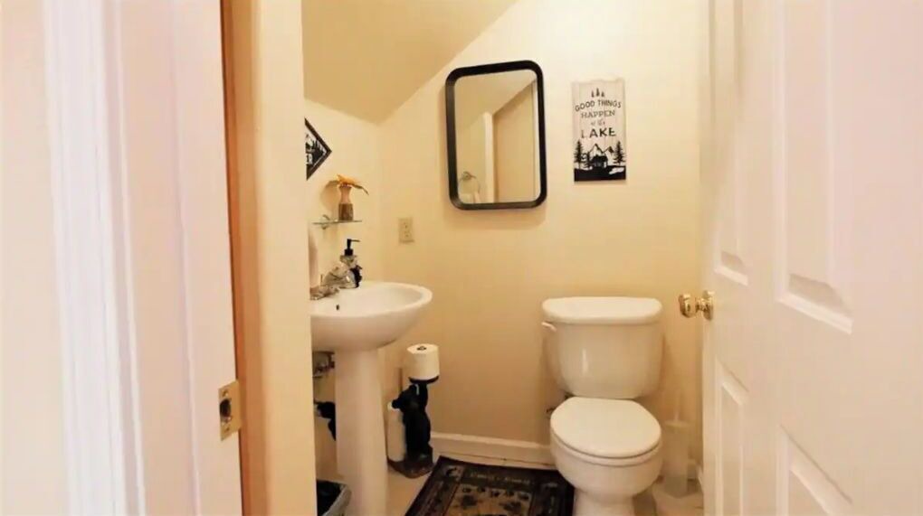 Photo of Bathroom in Shaver Lake