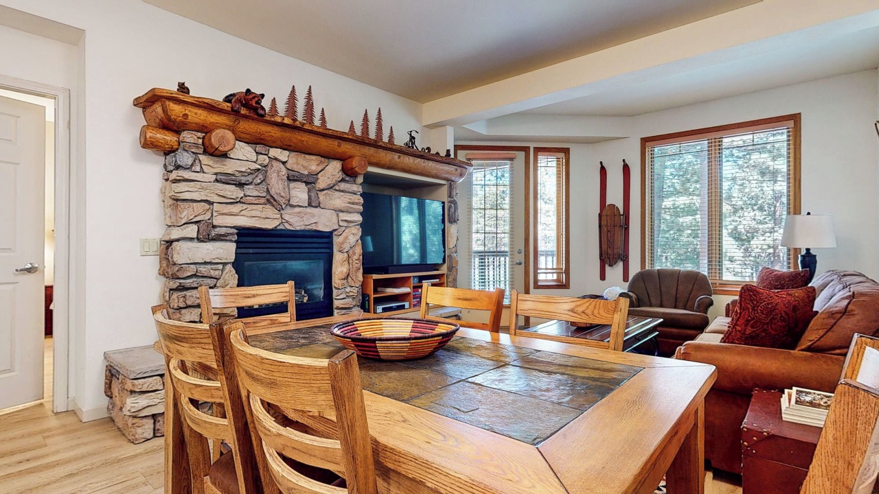Photo of Livingroom in Mammoth Lakes