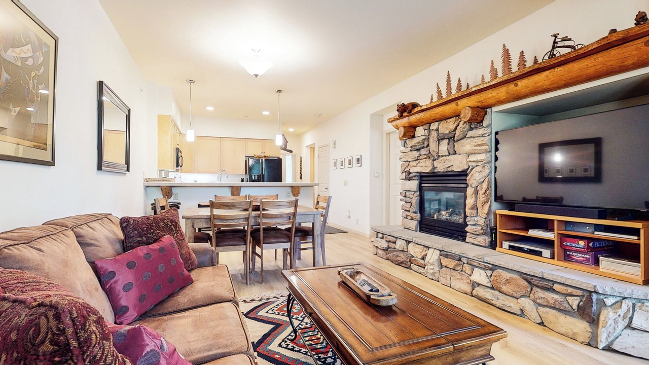 Photo of Livingroom in Mammoth Lakes